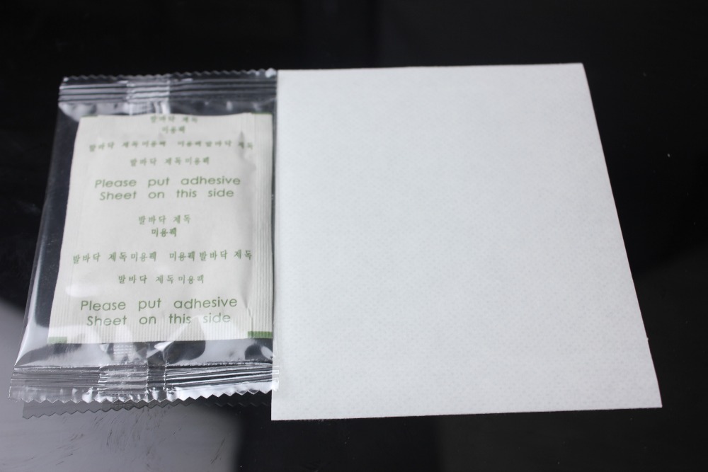 医療用高品質デトックスフットパッチ竹パッドパッチ粘着シート付 - Detox Foot Patch のレビューと価格